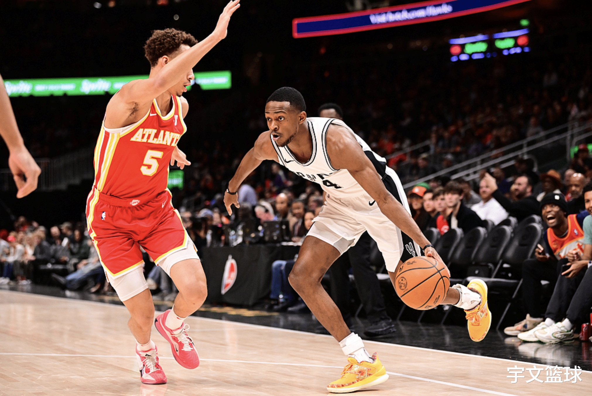 包含里程碑夜犹他爵士复出首秀，NBA常规赛今晚刷纪录，管理层满意，阵容厚度经受考验的词条-开元网站入口